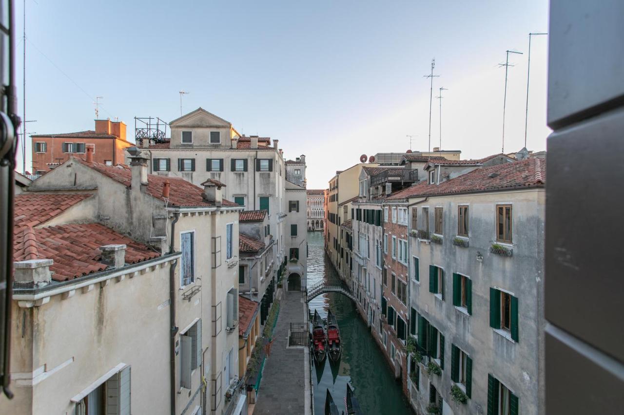Ca' Al Giglio - Appartamento Vista Canale Velence Kültér fotó